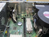Ainoa vapaa väylä on PCIe x16, PCIe x1 olisi riittänyt