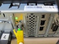 Kotelo suljettu ja testaamaan - muisti tunnistettu ja verkkokortti toimii 2.5 Gbps nopeudella Webbiriihen sisäverkossa